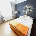 Livi Merevfalu Kerti Medencevel Fonyod